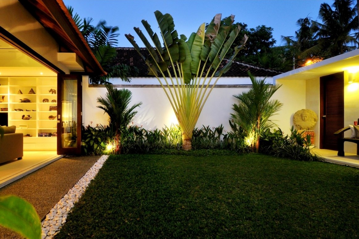 Chris-Jennifer Residence